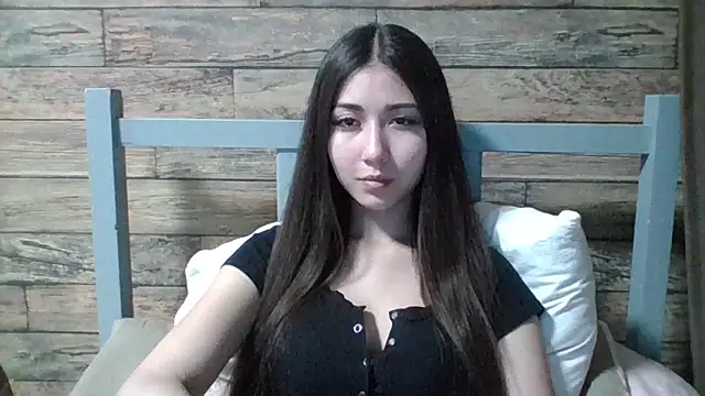 Virginia Hicks online show from 09/17/25, 05:37