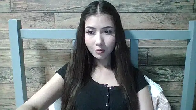 Virginia Hicks online show from 10/20/25, 06:19