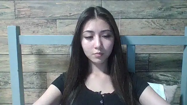 Virginia Hicks online show from 10/05/25, 05:36