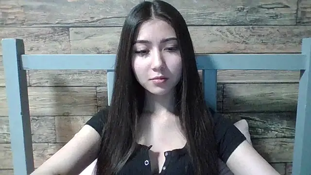 Virginia Hicks online show from 11/28/25, 02:28