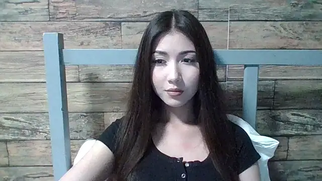 Virginia Hicks online show from 10/09/25, 03:23