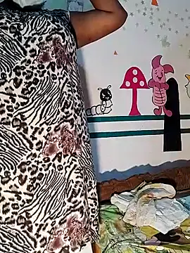 Snapshot of samadi18 chatting on 04/10/26, 05:09 samadi18 online show from 04/10/26, 05:09