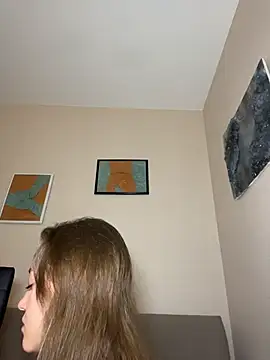 Bambi-Live online show from 01/11/26, 06:04