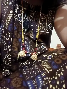 Snapshot of NISHU-TELUGU chatting on 10/30/25, 03:20 NISHU-TELUGU online show from 10/30/25, 03:20