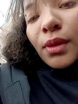 Snapshot of mia_blue01 chatting on 09/26/25, 05:53 mia blue01 online show from 09/26/25, 05:53