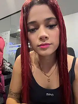 Snapshot of amber_sparkle chatting on 06/10/26, 12:39 amber sparkle online show from 06/10/26, 12:39