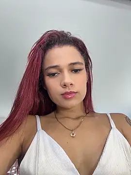 Snapshot of amber_sparkle chatting on 06/21/26, 02:56 amber sparkle online show from 06/21/26, 02:56