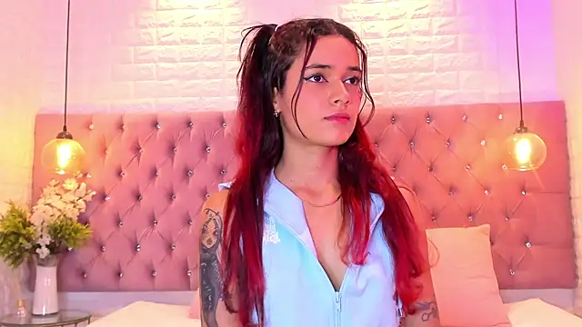 Snapshot of amber_sparkle chatting on 10/14/25, 12:39 amber sparkle online show from 10/14/25, 12:39