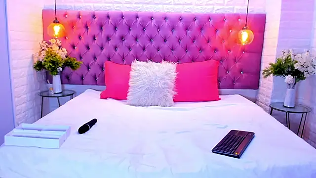 Snapshot of amber_sparkle chatting on 09/16/25, 12:39 amber sparkle online show from 09/16/25, 12:39