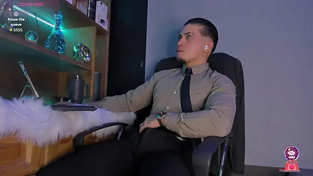 Snapshot of Gael_williams1 chatting on 10/30/25, 10:39 Gael williams1 online show from 10/30/25, 10:39