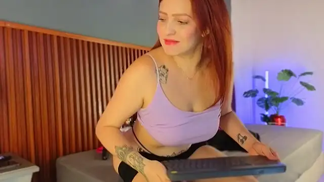 Snapshot of MarilynSmith01 chatting on 04/14/26, 08:47 MarilynSmith01 online show from 04/14/26, 08:47