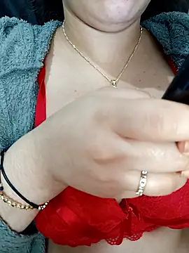 Queen-15 online show from 12/15/25, 10:26