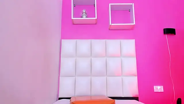 Horny ebonys online show from 10/12/25, 12:06