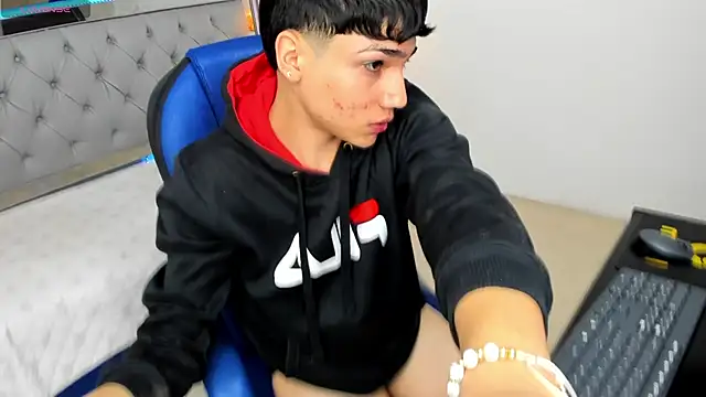 SamBlack  online show from 04/07/26, 01:13