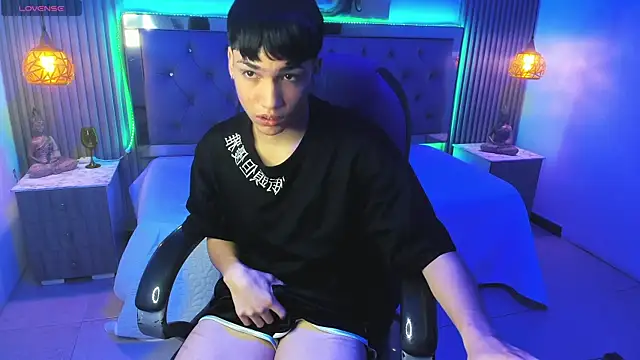 Snapshot of SamBlack_ chatting on 06/25/26, 12:54 SamBlack online show from 06/25/26, 12:54