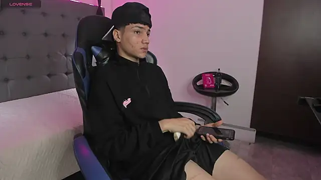 SamBlack  online show from 04/10/26, 01:07