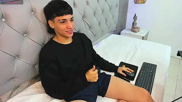 SamBlack  online show from 09/21/25, 02:00