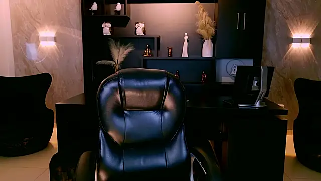 Snapshot of AgathaKondo_ chatting on 06/23/26, 11:14 AgathaKondo online show from 06/23/26, 11:14