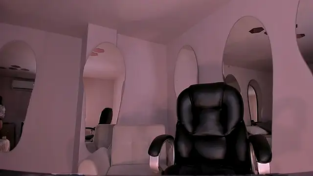 AgathaKondo  online show from 02/13/26, 09:37