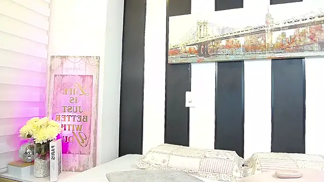 ParisRoux online show from 09/27/25, 01:28