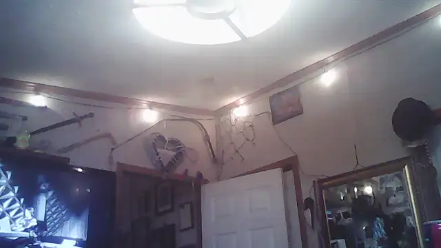 Snapshot of BonnienClyde5421 chatting on 02/09/26, 12:19 BonnienClyde5421 online show from 02/09/26, 12:19