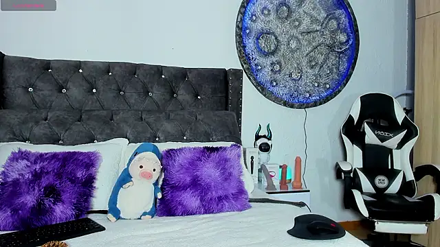 Katherine Rose online show from 03/06/26, 09:43