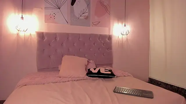 Snapshot of ATENA_JB chatting on 09/26/25, 04:08 ATENA JB online show from 09/26/25, 04:08