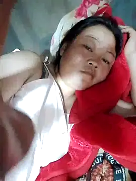 Snapshot of MaySweetb chatting on 09/11/25, 01:05 MaySweetb online show from 09/11/25, 01:05