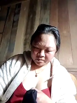 Snapshot of MaySweetb chatting on 11/02/25, 01:16 MaySweetb online show from 11/02/25, 01:16