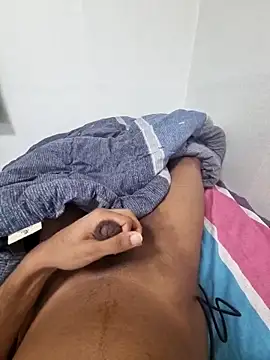 Snapshot of yesh_x chatting on 10/07/25, 01:39 yesh x online show from 10/07/25, 01:39