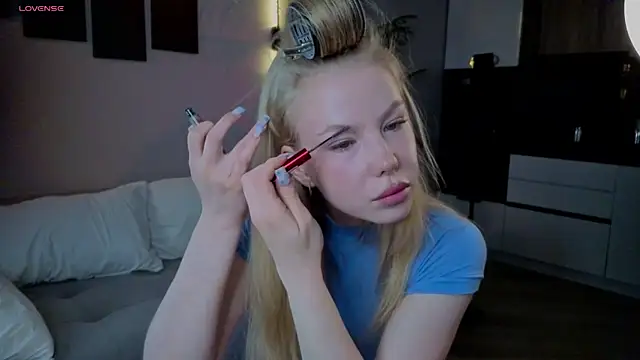Snapshot of emilyshepar_d chatting on 06/26/26, 01:55 emilyshepar d online show from 06/26/26, 01:55