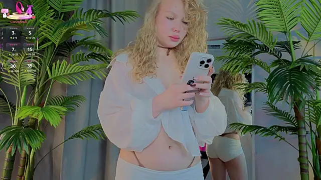 Snapshot of emilyshepar_d chatting on 11/18/25, 02:49 emilyshepar d online show from 11/18/25, 02:49