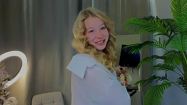 Snapshot of emilyshepar_d chatting on 09/18/25, 01:41 emilyshepar d online show from 09/18/25, 01:41