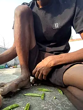 RAYI Queen 4 online show from 02/06/26, 02:51