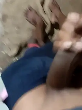 RAYI Queen 4 online show from 12/17/25, 04:23