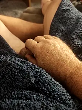 hubbyfun19 online show from 10/29/25, 05:50