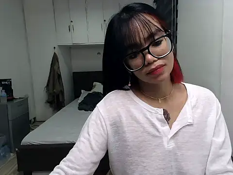 eattmebabyy online show from 04/25/26, 11:24