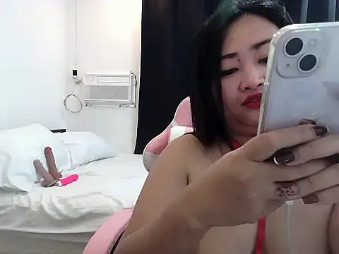 Snapshot of Wetmedaddyxxx chatting on 09/23/25, 12:28 Wetmedaddyxxx online show from 09/23/25, 12:28