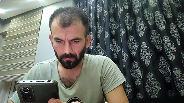 Apooabe online show from 12/17/25, 03:39