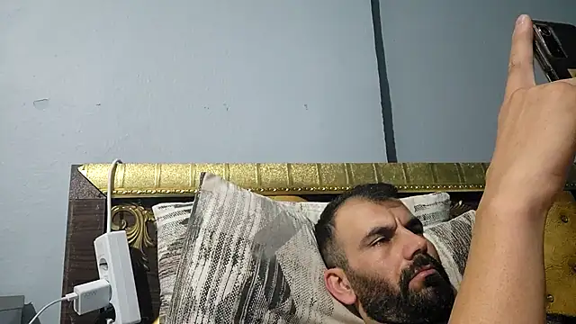 Apooabe online show from 11/13/25, 03:16