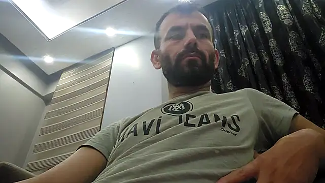 Apooabe online show from 12/15/25, 01:44