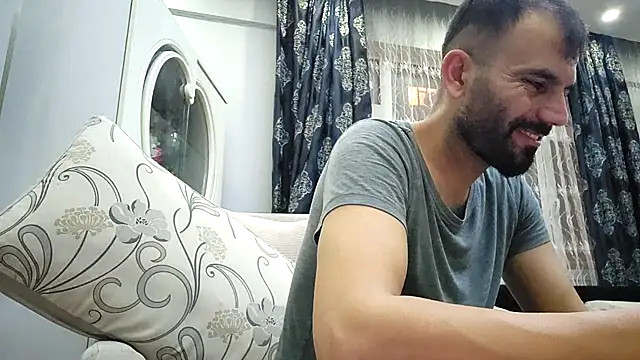 Apooabe online show from 11/07/25, 03:38