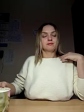 Snapshot of Ami_Foxy chatting on 11/17/25, 06:28 Ami Foxy online show from 11/17/25, 06:28