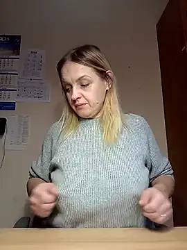 Snapshot of Ami_Foxy chatting on 11/13/25, 10:52 Ami Foxy online show from 11/13/25, 10:52