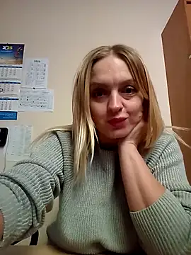 Snapshot of Ami_Foxy chatting on 10/23/25, 06:23 Ami Foxy online show from 10/23/25, 06:23