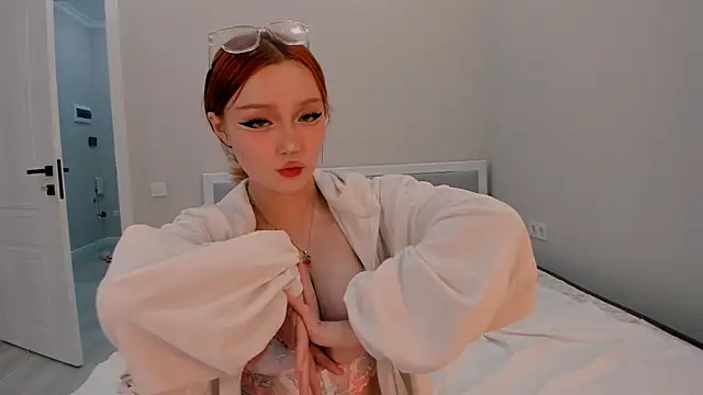 yuna loon online show from 10/25/25, 03:34