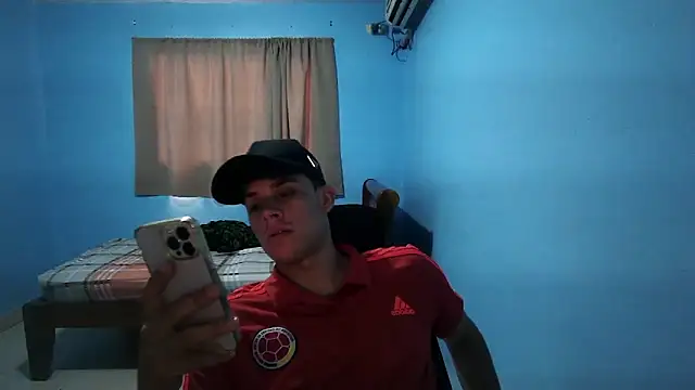 Snapshot of Jaket_lovers chatting on 10/08/25, 06:19 Jaket lovers online show from 10/08/25, 06:19