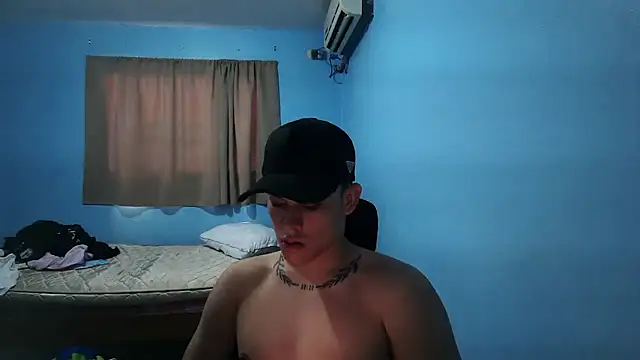 Snapshot of Jaket_lovers chatting on 10/13/25, 06:42 Jaket lovers online show from 10/13/25, 06:42