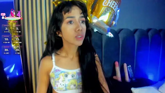 Snapshot of Gina_77 chatting on 09/30/25, 12:44 Gina 77 online show from 09/30/25, 12:44