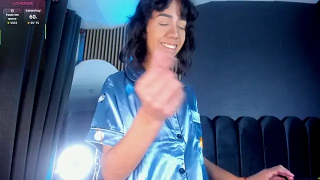 Gina 77 online show from 11/20/25, 12:28